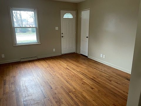 4th image of 21057 Powers Ave