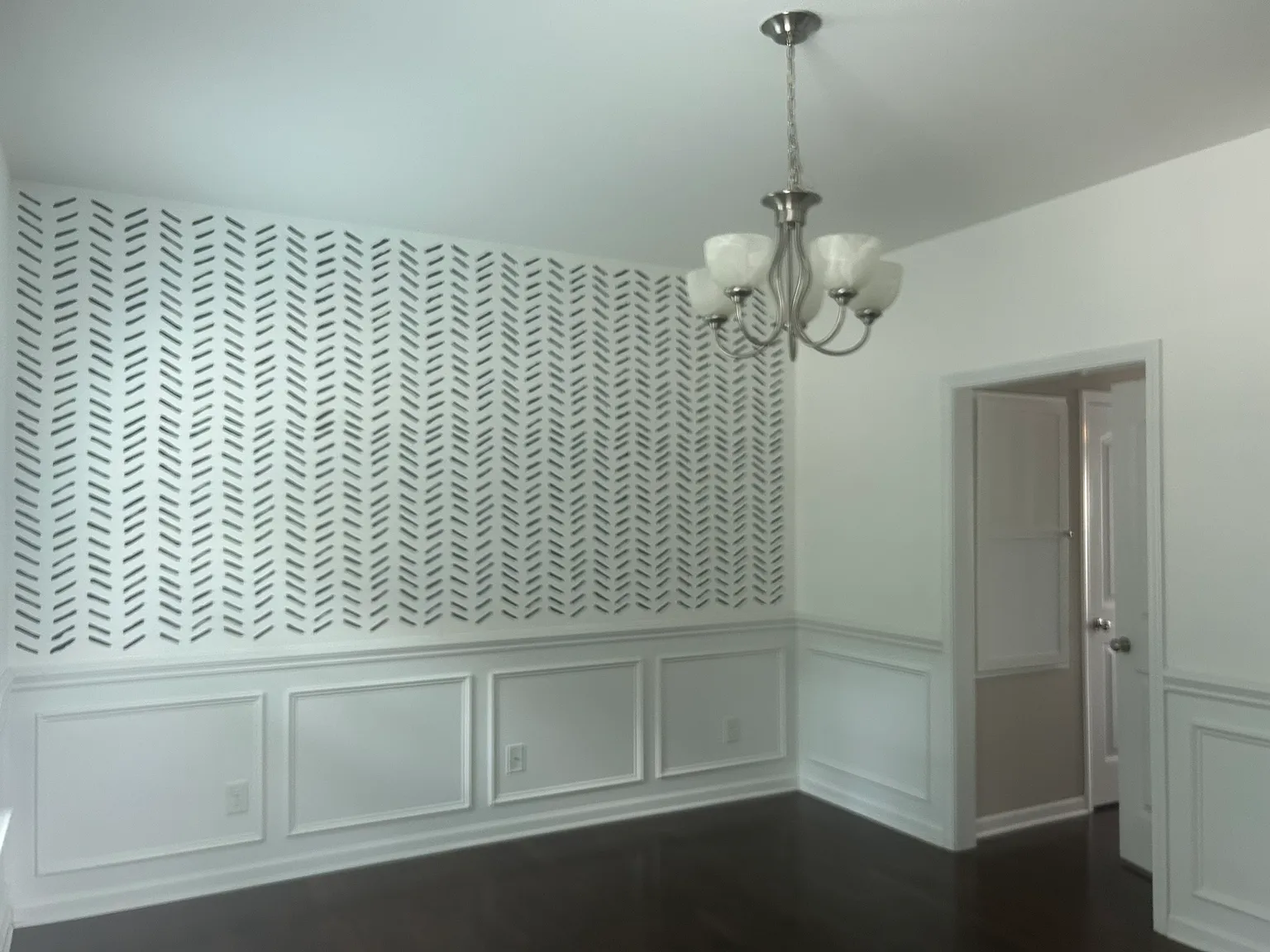 3 bed, 2.5 bath, 1872 sqft, $1,975 — Photo 3