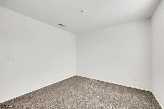 4561 Woolcomber St N — Photo 22