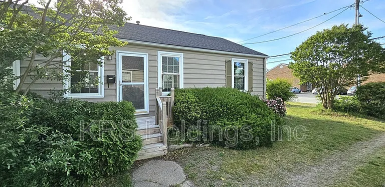 1267 Little Bay Ave — Photo 3