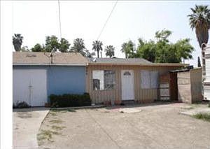 5th image of 940 Acacia Ave