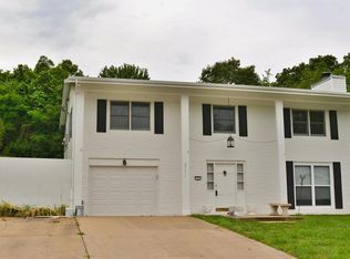 2771 Thornwood Ct, Arnold, MO 63010