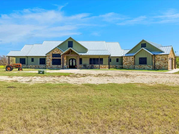 5921 Hawkeye Rd, Krum, TX 76249