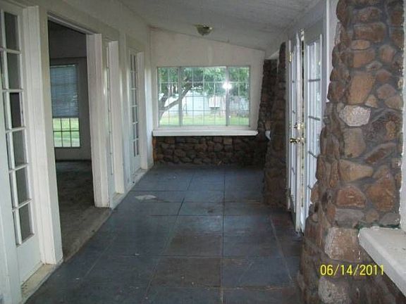 4th image of 2209 River St