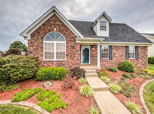 10018 Lancewood Rd, Louisville, KY 40229