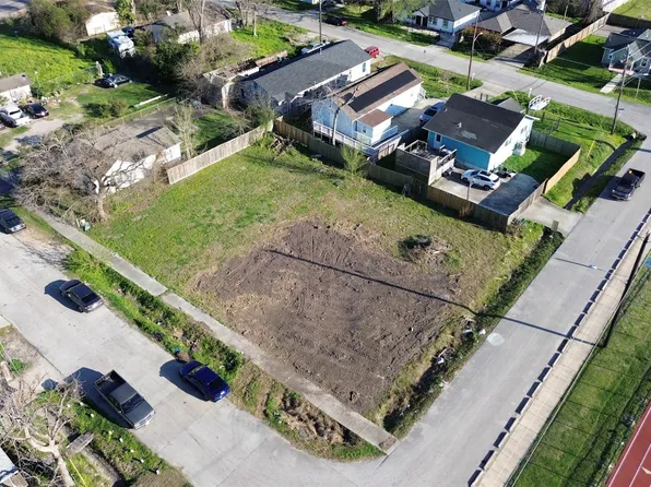 4006 Cortlandt St, Houston, TX 77018