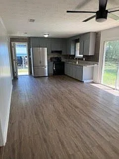 Unit Photo - 1106 Calvary St