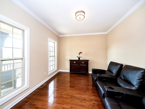 4th image of 13021 Avila Ct