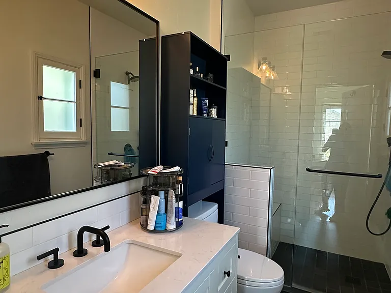 En suite bathroom