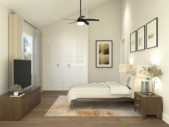 3rd image of 158 17th Ave SE #1/2