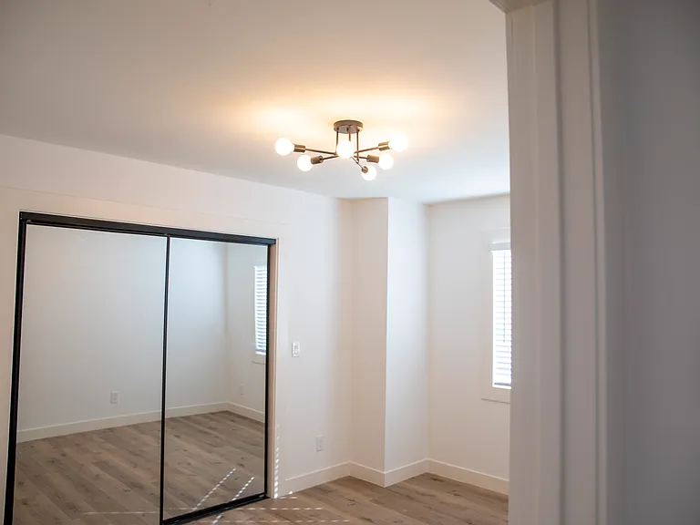 5523 W 119th Pl — Photo 11