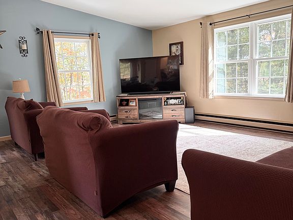 3rd image of 532 Fritz Rd