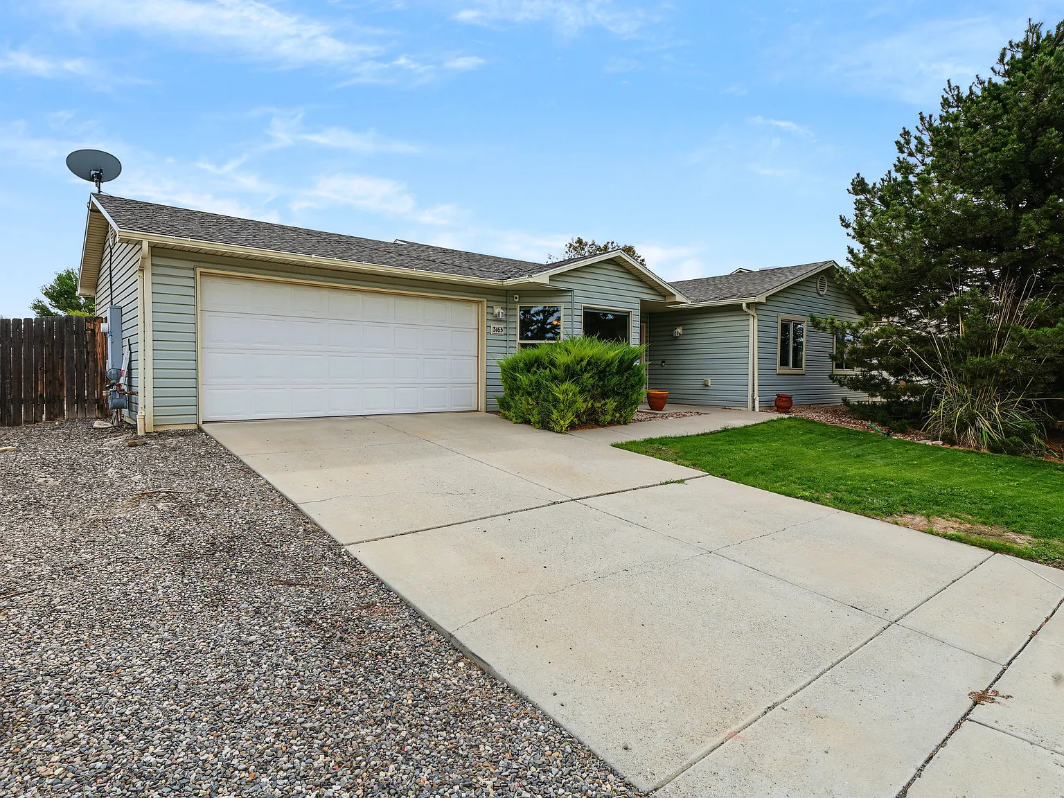 3 bed, 1243 sqft, $2,600 — Photo 2