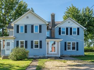 487 S Hoisington Rd, Pecatonica, IL 61063