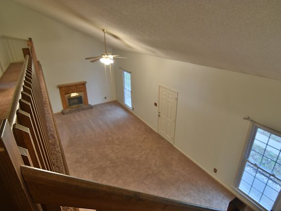 2nd image of 712 Pembrook Pl