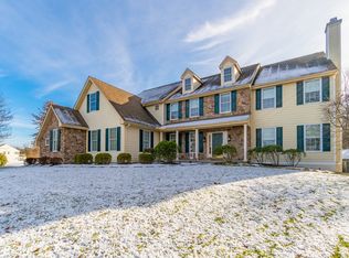 15 Rico Cir, Downingtown, PA 19335