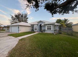 1002 SW Hamrock Avenue, Port Saint Lucie, FL 34953