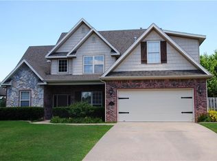 242 Chantilly Ave, Springdale, AR 72764