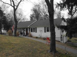 65 Colburn Dr, Poughkeepsie, NY 12603