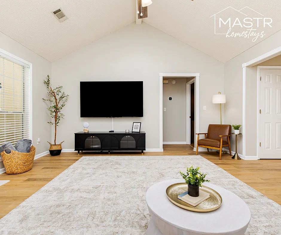 3 bed, 1492 sqft, $5,000 — Photo 3