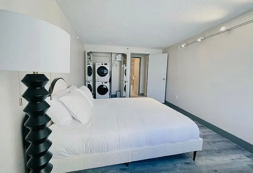 2 bed, $1,700 — Photo 4