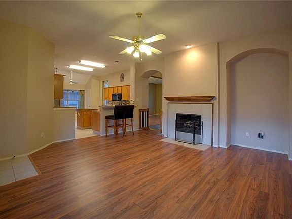 4th image of 4725 Sunflower Dr