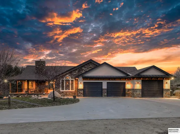 9201 N 36th St, Omaha, NE 68112