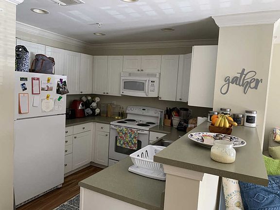 4th image of 1121 Tree Top Way APT 1427