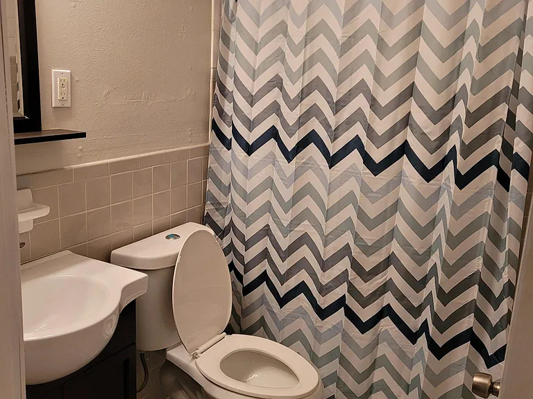 Maplewood Square Apartments — Photo 21