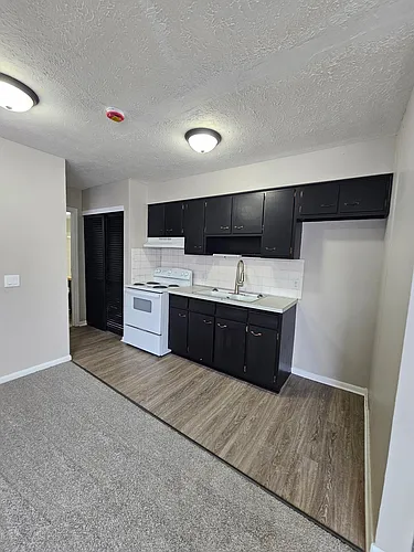 1400 Yale Ave NW #11 Photo 1