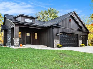 8060 Hunters Xing, Kalamazoo, MI 49009