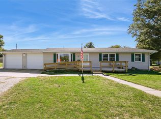 405 10th St, Belle Plaine, IA 52208