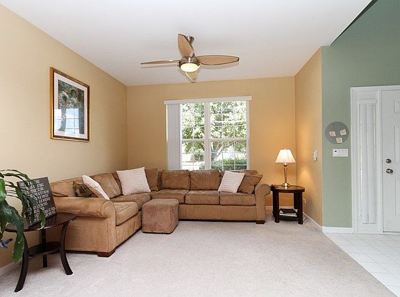 4th image of 1580 Russell Dr
