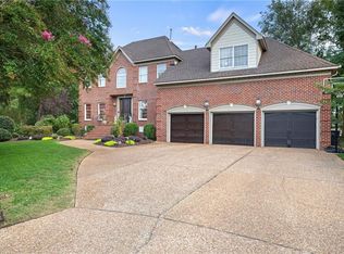 21 Lessies Dr, Poquoson, VA 23662