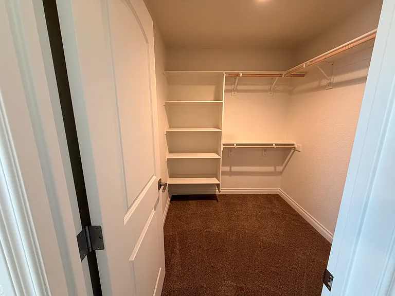 18659 Village Center Dr — Photo 22