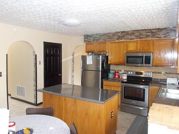 4th image of 2227 Minerva Ave