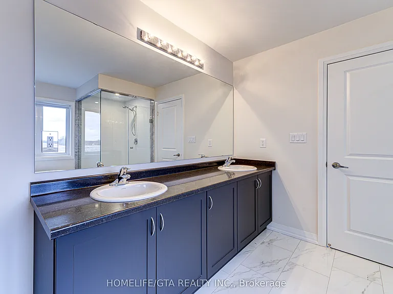 168 Union Blvd — Photo 18