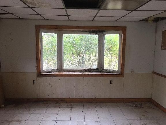 3rd image of 7552 N County Road 2050 E
