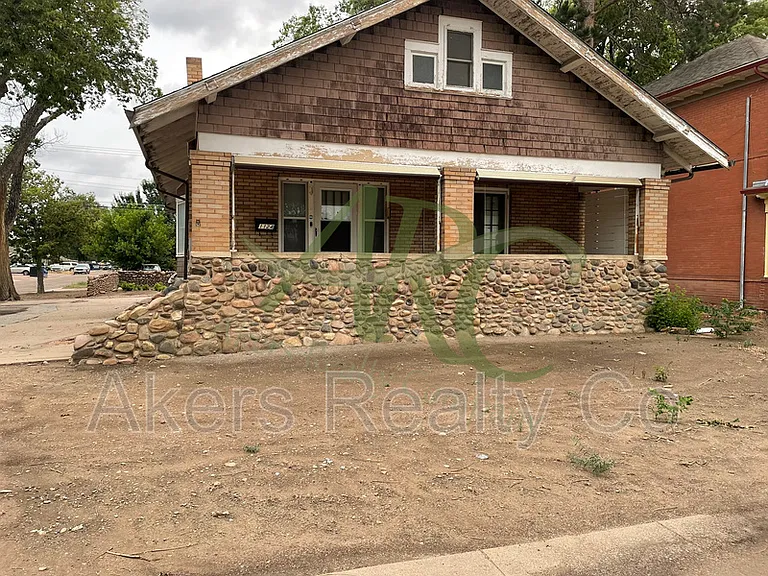 1124 Lake Ave — Photo 2