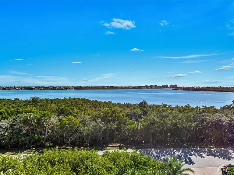 2000 Royal Marco Way #2-607 — Photo 34