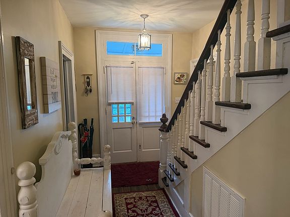 2nd image of 283 Webster St
