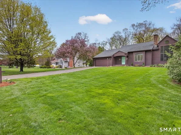 24 Country Way, Wallingford, CT 06492