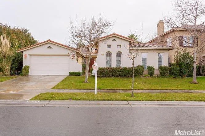 1526 Danbrook Dr photo 1
