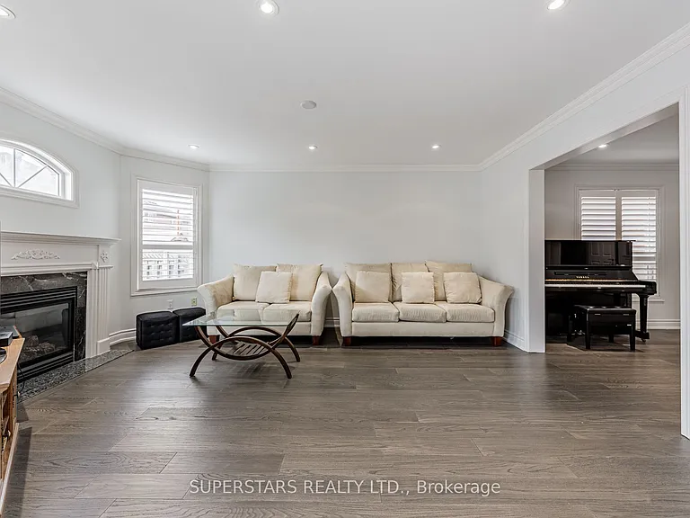 71 Landsdown Cres — Photo 6