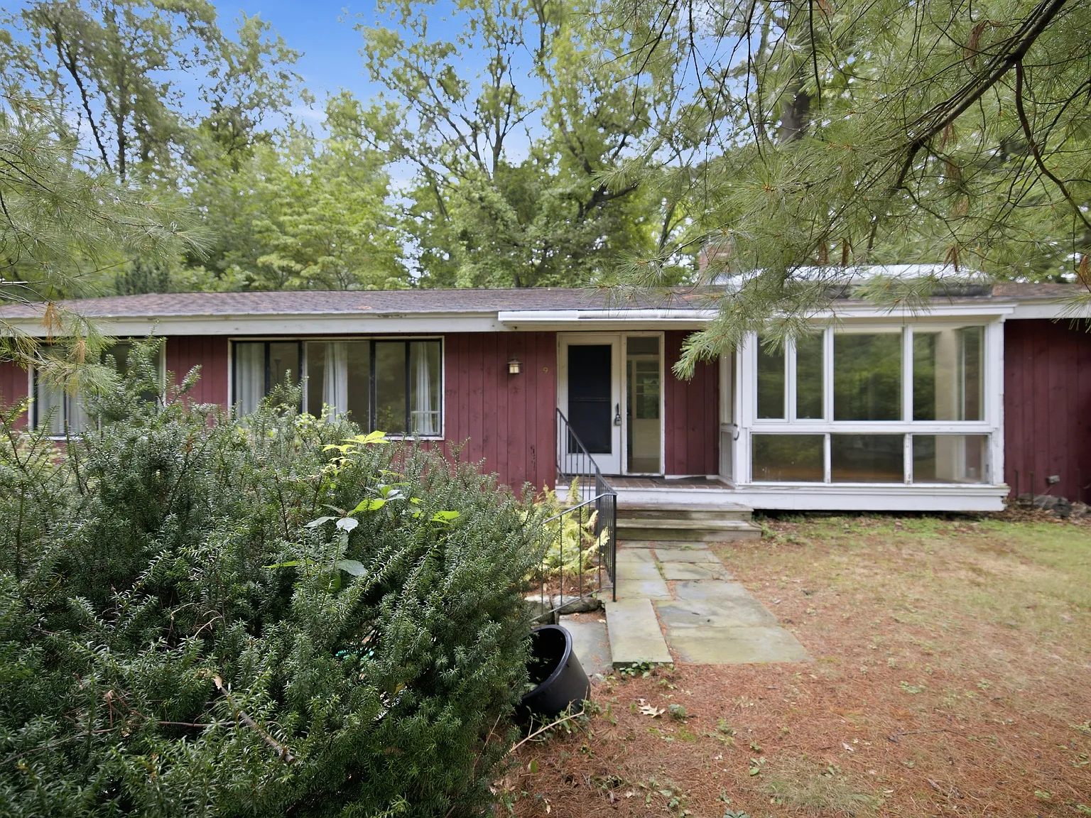 3 bed, 1194 sqft, $4,850 — Photo 2