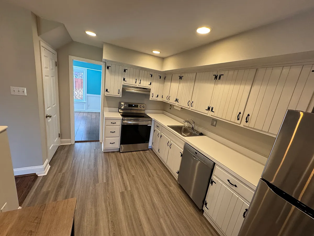 Building Photo - 1002 Worthington Dr #1002