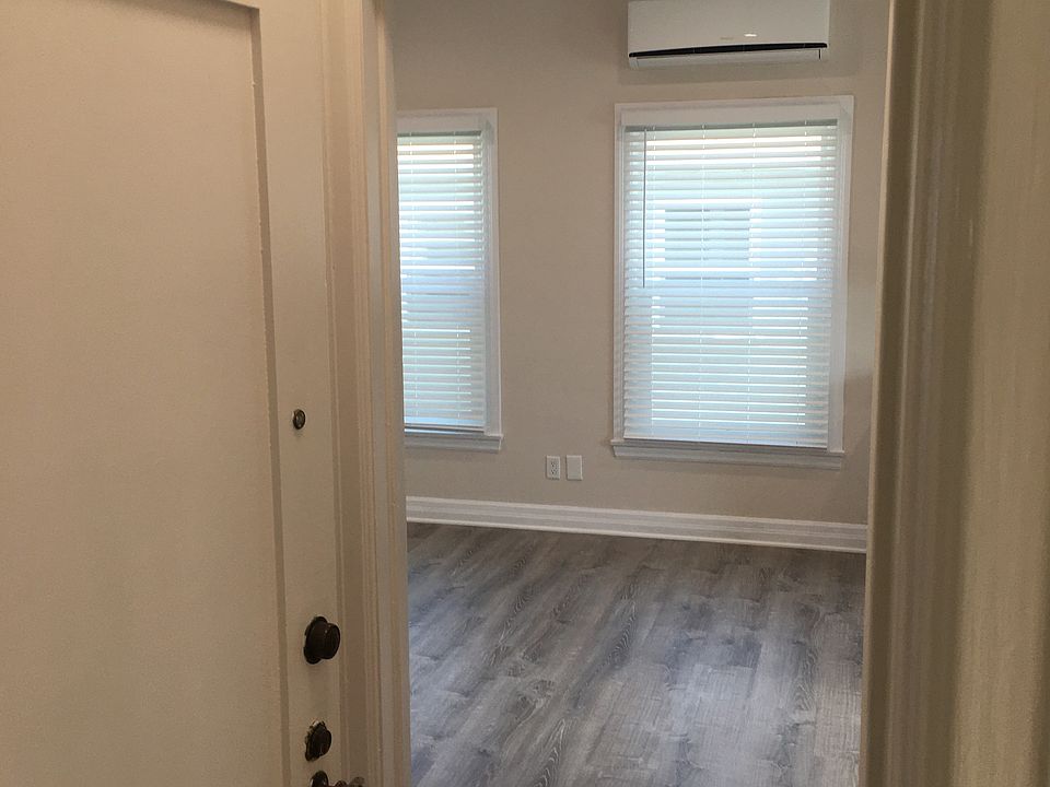 1st image of 116 Franklin Ct #6