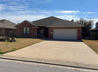 1202 Harrisonburg Ln, College Station, TX 77845