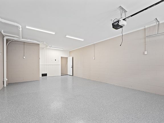 4th image of 225 Olive Shell Ct