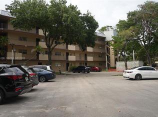 6001 N Falls Circle Dr APT 203, Lauderhill, FL 33319